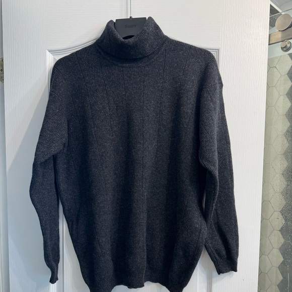 Simons 100% Lambswool  Charcoal Turtleneck Sweater. Ptp 23” lenght 28” - Picture 1 of 7